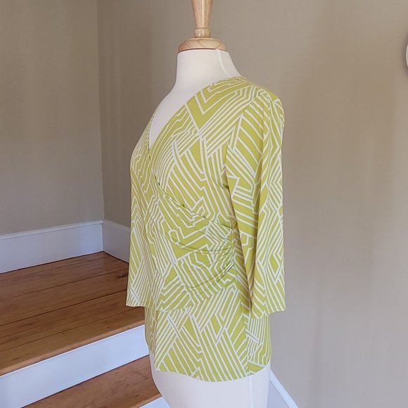 Tribal V-Neck Mock Cross Over Top. Size M - Picture 7 of 11